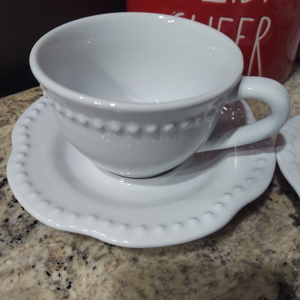 Pottery barn set coffee mugs